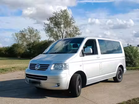 Volkswagen Transporter T5 1.9 TDI 102