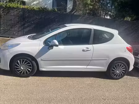 Peugeot 207 1.4 75