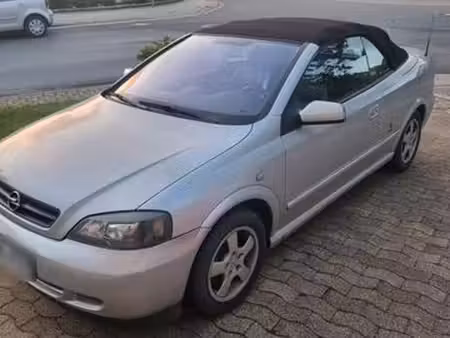 Opel Astra 2.2 147