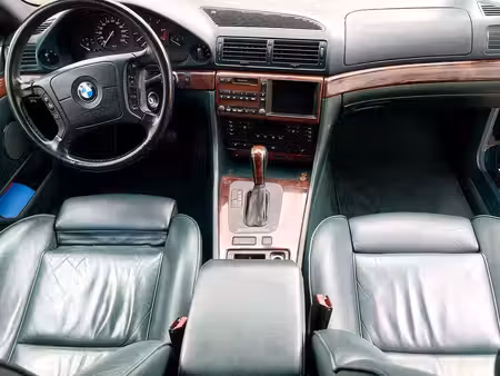 BMW Série 7 728i 2.8 193