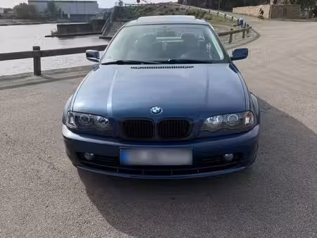 BMW Série 3 320i 2.2 170