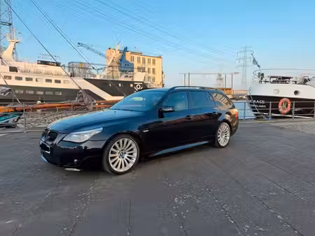 BMW Série 5 530d 3.0 235