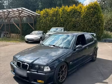 BMW Série 3 323i 2.5 170