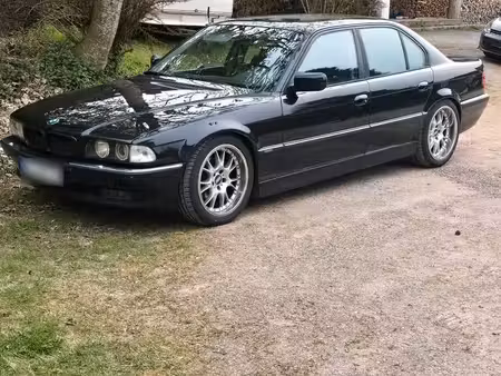 BMW Série 7 735i 3.5