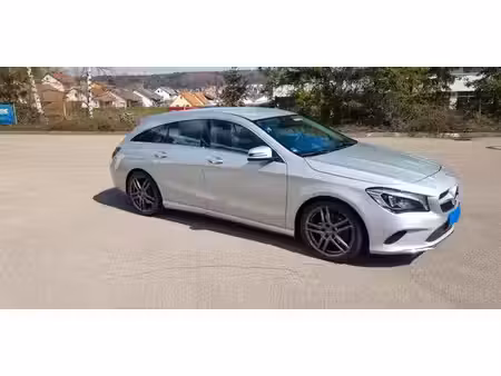 Mercedes-Benz CLA 200 2.1 136