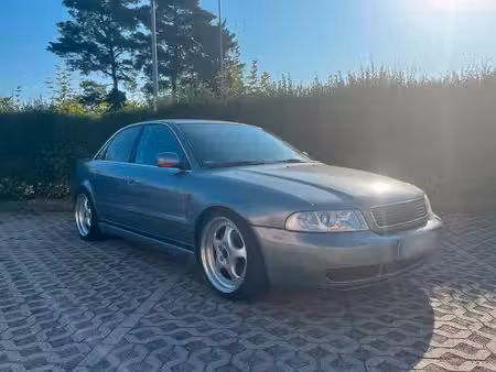 Audi A4 V6 2.8 193
