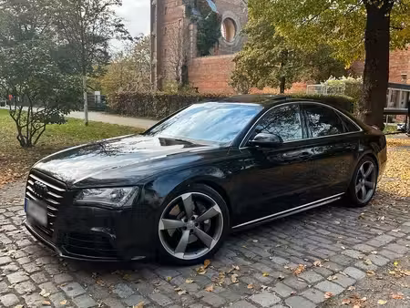 Audi A8 V8 4.2 TDI quattro