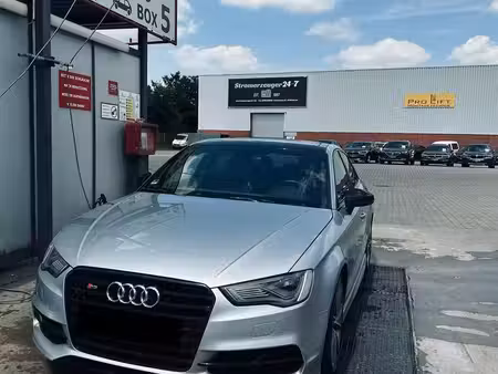 Audi A3 S3 2.0 TFSI 300 quattro