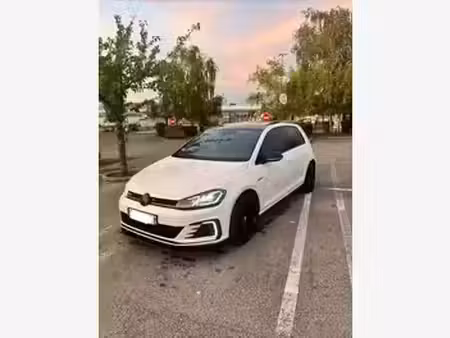 Volkswagen Golf GTE 1.4 TSI 204