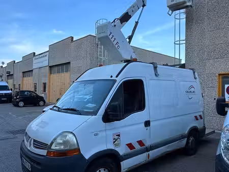Renault Master 2.5 dCi 120