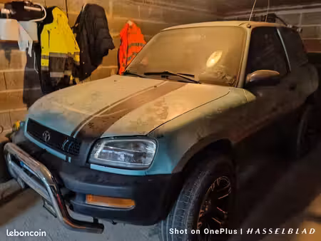 Toyota RAV4 2.0 128