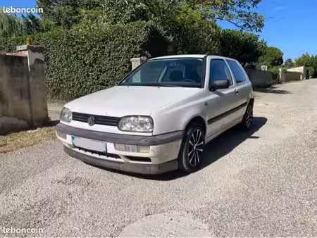 Volkswagen Golf 1.9 SDI 64