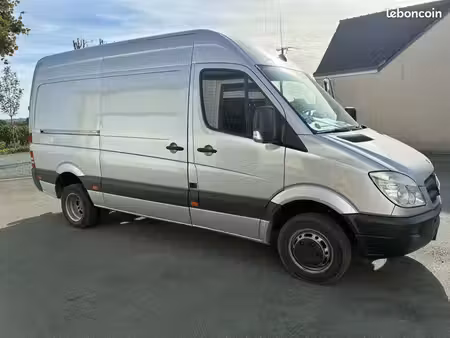 Mercedes-Benz Sprinter 515 2.2 150