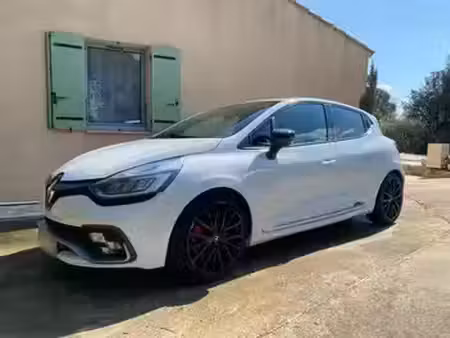 Renault Clio RS Trophy 1.6 T 220