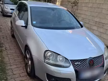 Volkswagen Golf GTI 2.0 200