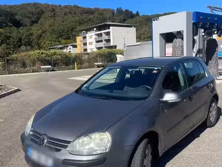 Volkswagen Golf 1.9 TDI 105