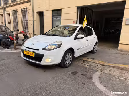 Renault Clio 1.2 75 TomTom