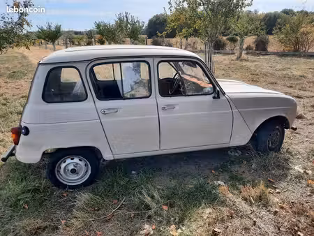 Renault R4 4L