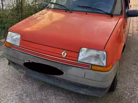 Renault R5 