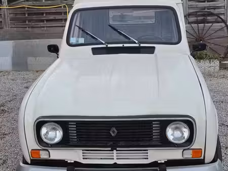 Renault R4 4L