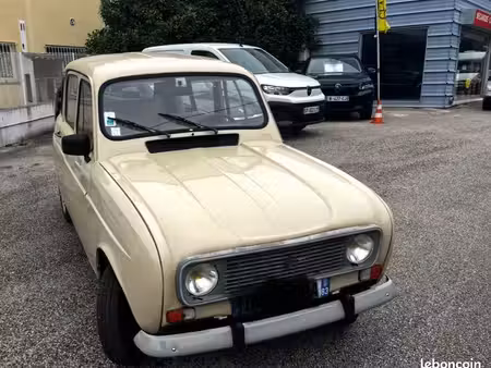 Renault R4 4L