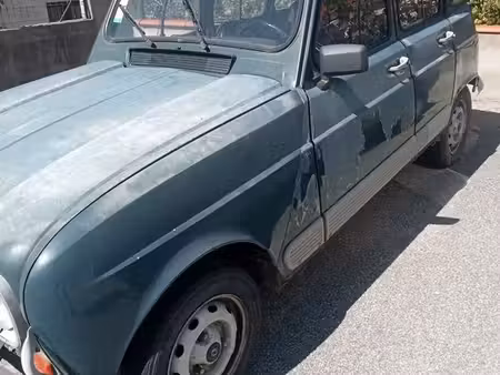 Renault R4 4L