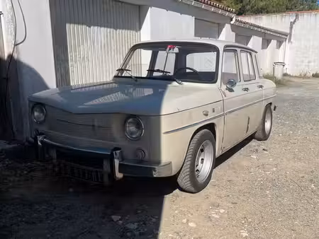 Renault R8
