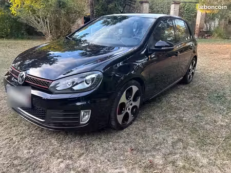 Volkswagen Golf GTI 2.0 TSI 210