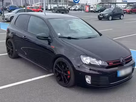 Volkswagen Golf GTI 2.0 TSI 210