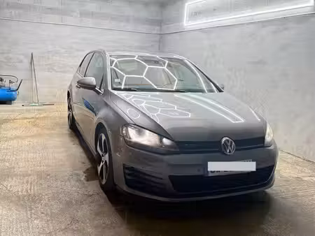 Volkswagen Golf GTI 2.0 TSI 230 Performance