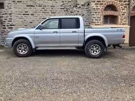 Mitsubishi L200 2.5 116