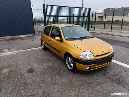Renault Clio 1.6 110