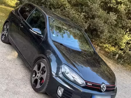 Volkswagen Golf GTI 2.0 TSI 210