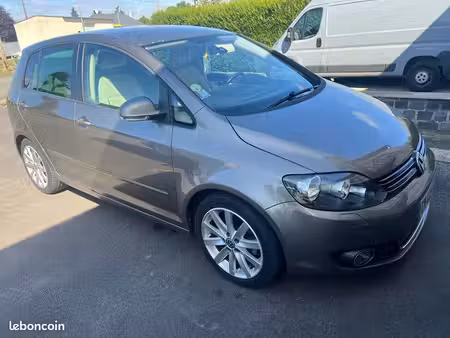 Volkswagen Golf 2.0 TDI 140