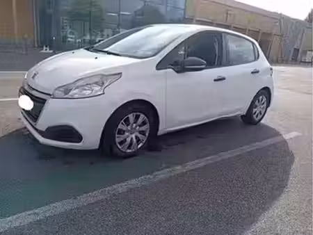 Peugeot 208 1.6 HDi 75 Access