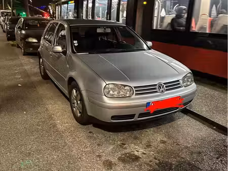 Volkswagen Golf 1.6 105