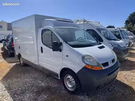 Renault Trafic 2.5 dCi 140
