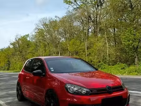 Volkswagen Golf GTI 2.0 TSI 210