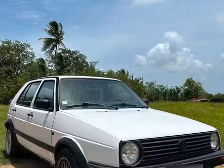 Volkswagen Golf 