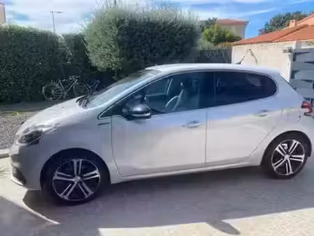 Peugeot 208 1.2 PureTech 110 GT Line
