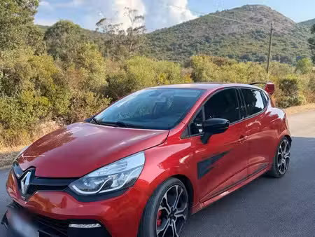 Renault Clio RS Trophy 1.6 T 220
