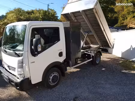 Renault Maxity 