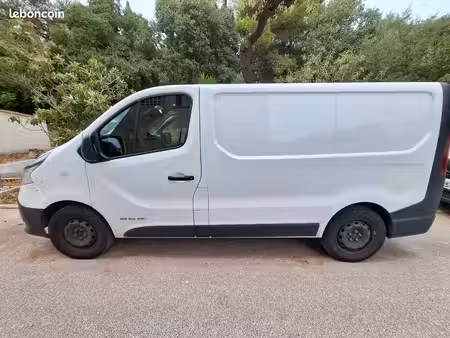 Renault Trafic dCi 145