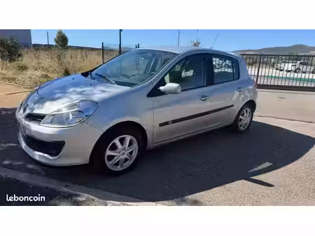 Renault Clio 1.4 98
