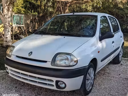 Renault Clio 1.4 75