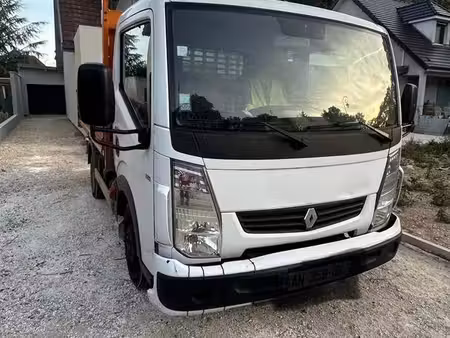 Renault Maxity 