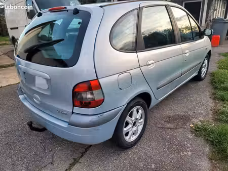 Renault Scénic 1.9 dCi 105 Privilège