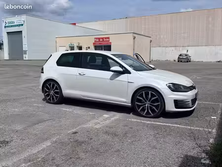 Volkswagen Golf GTD 2.0 TDI 184