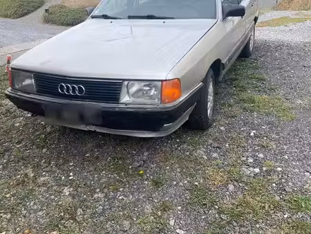 Audi 100 