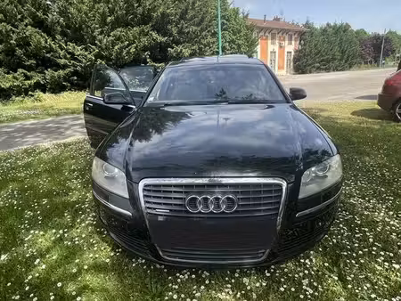 Audi A8 V6 3.0 TDI 233 quattro